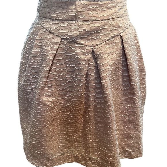 Gap mini skirt. Textured fabric. - Picture 8 of 9